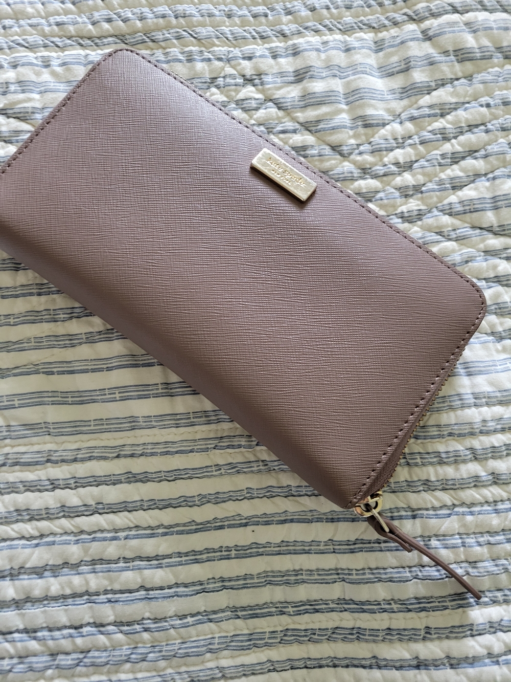 Kate Spade Dusty Mauve Saffiano Zip Wallet with Gold-Tone Logo